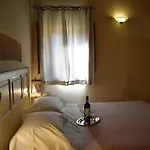 Piazzetta Del Buonumore 4*
