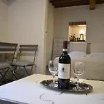 Piazzetta Del Buonumore Affittacamere Montepulciano Stazione