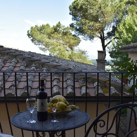 Piazzetta Del Buonumore Guest house