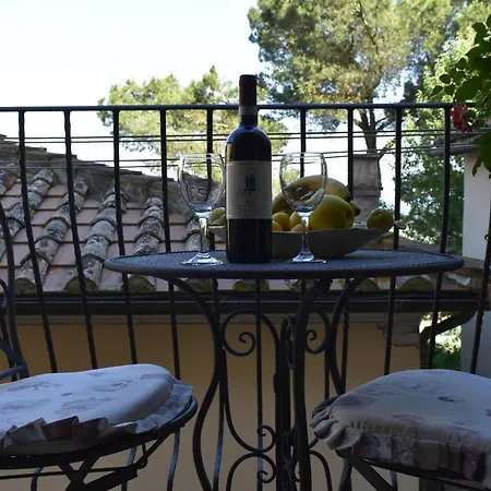 Piazzetta Del Buonumore Guest house Montepulciano