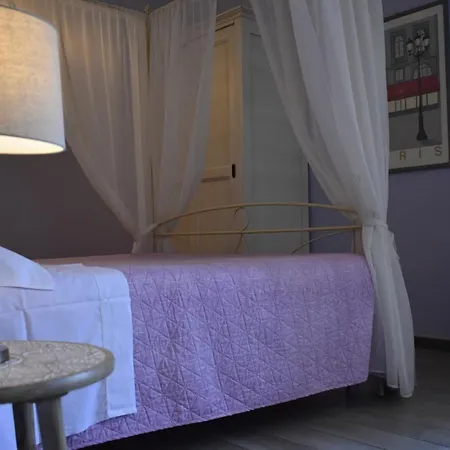 Piazzetta Del Buonumore Guest house *