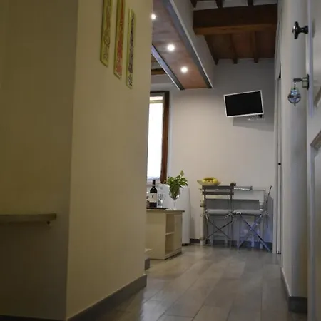 Piazzetta Del Buonumore Guest house