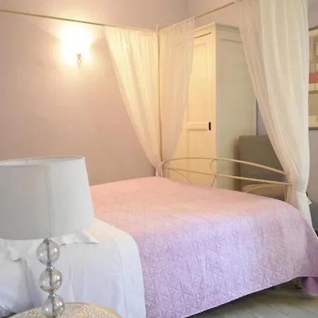 Πανσιόν Piazzetta Del Buonumore 4*