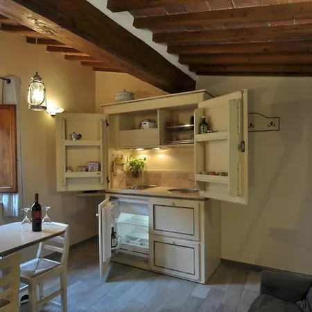 Piazzetta Del Buonumore Πανσιόν 4*