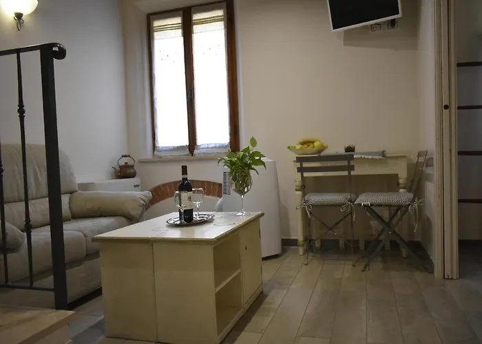 Piazzetta Del Buonumore Montepulciano Stazione