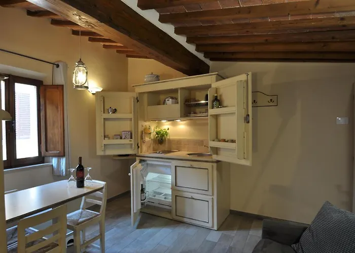 Piazzetta Del Buonumore ゲストハウス 4*