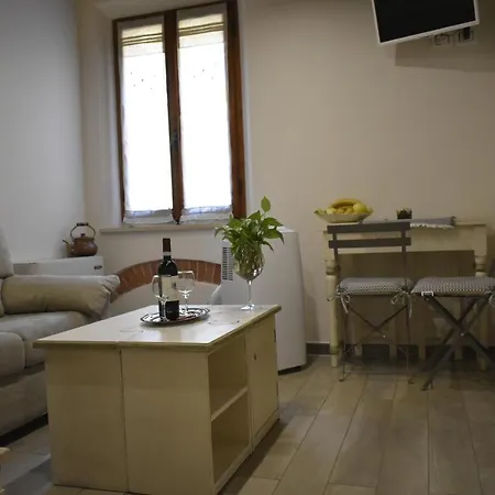 Piazzetta Del Buonumore Montepulciano Stazione
